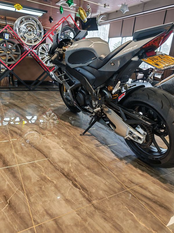 二手阿普利亚RSV4