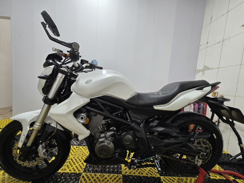 二手贝纳利蓝宝龙 BN302S