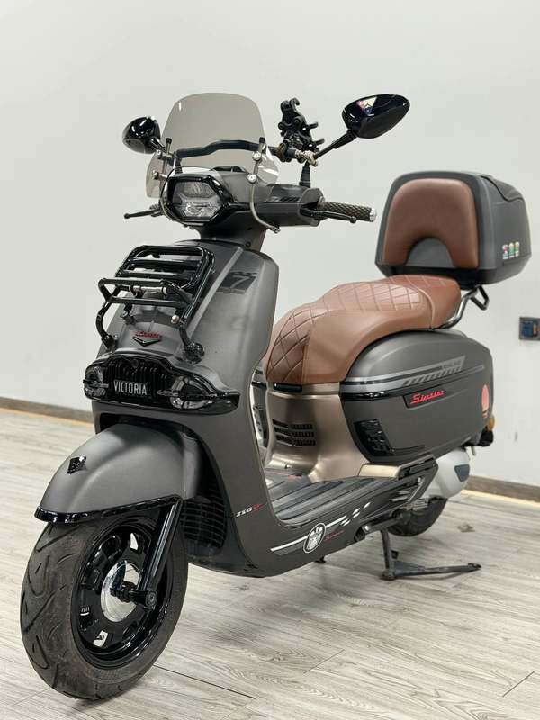 二手维多利亚Sixties 250Si