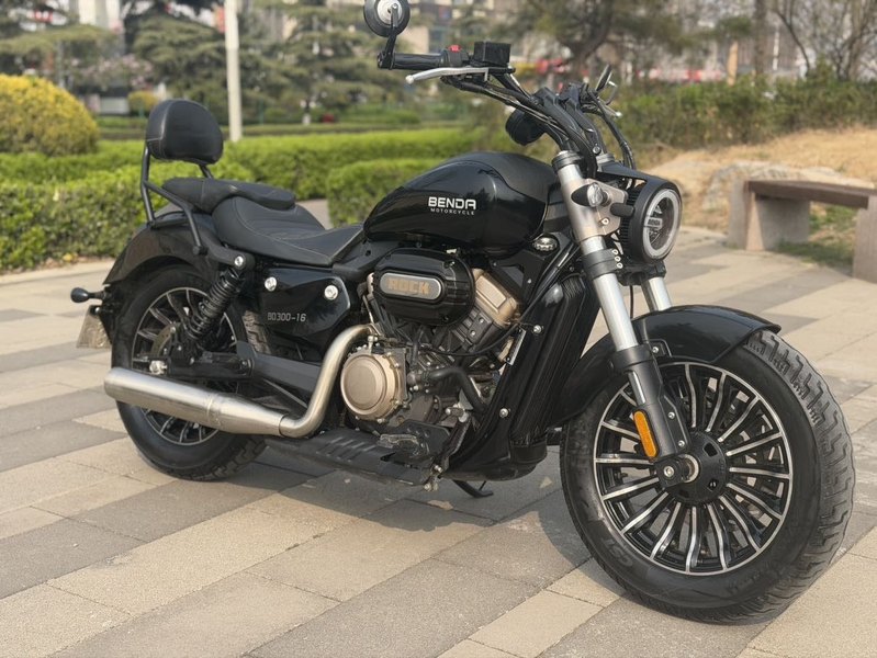 二手奔达Rock300 灰石