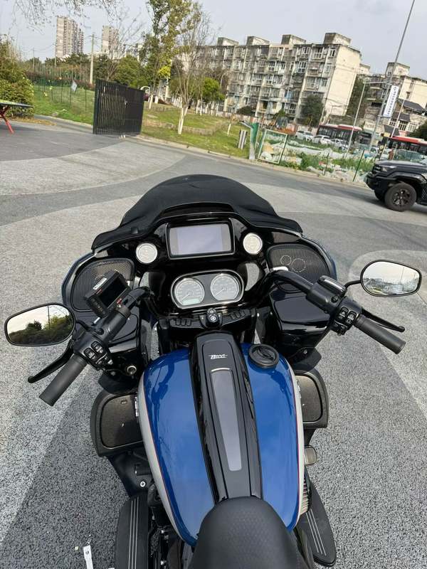 二手哈雷戴维森公路滑翔 Road Glide