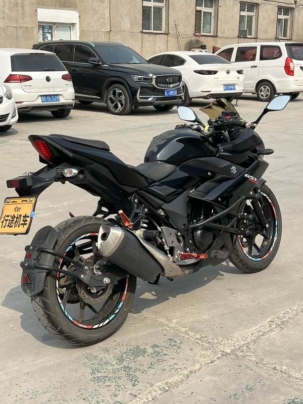 二手豪爵铃木GSX250R