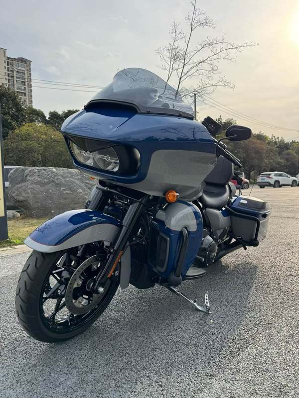 二手哈雷戴维森公路滑翔 Road Glide