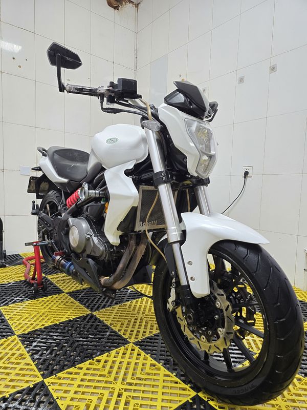 二手贝纳利蓝宝龙 BN302S