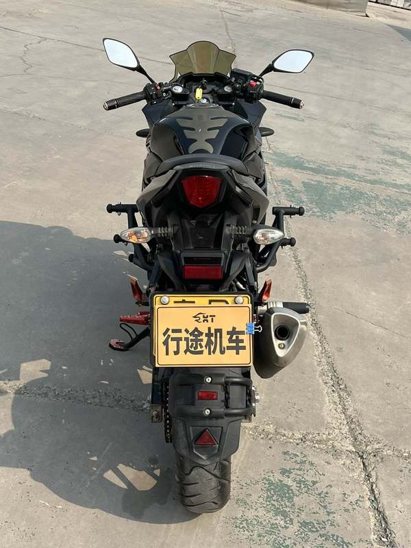 二手豪爵铃木GSX250R
