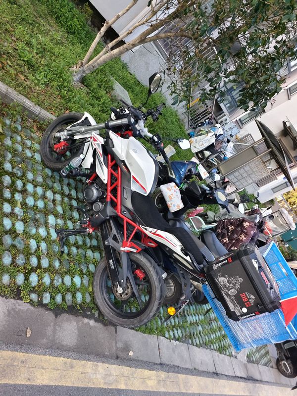 二手贝纳利红宝龙 TNT150i