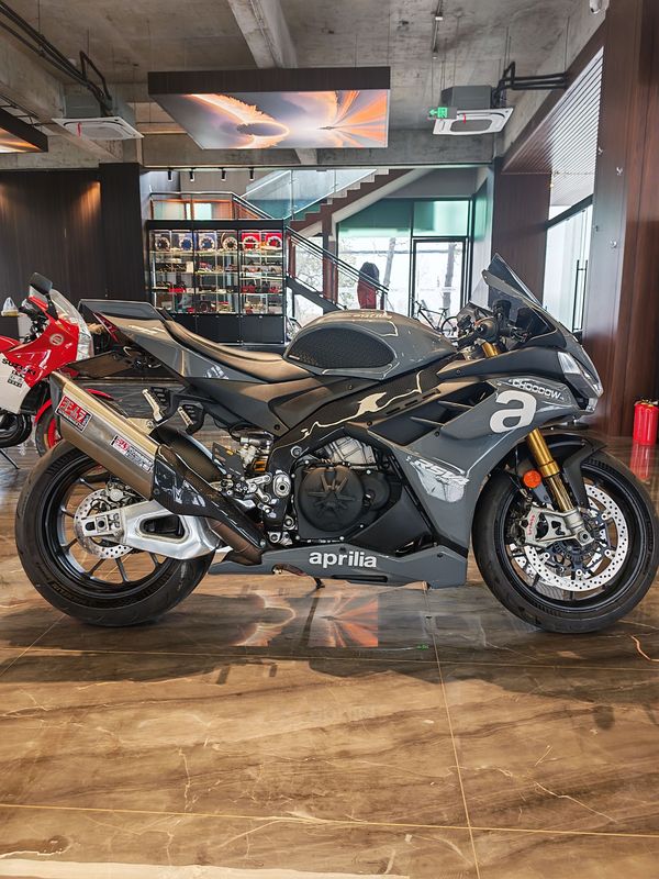 二手阿普利亚RSV4