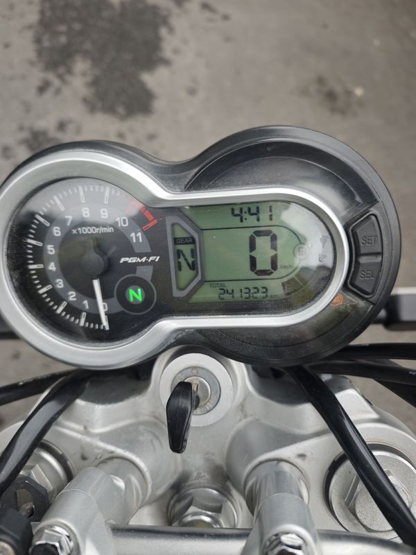 二手五羊本田鸷道 CB190SS