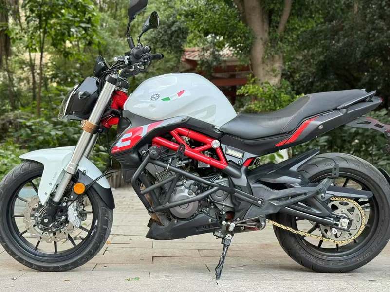 二手贝纳利蓝宝龙 BN302S