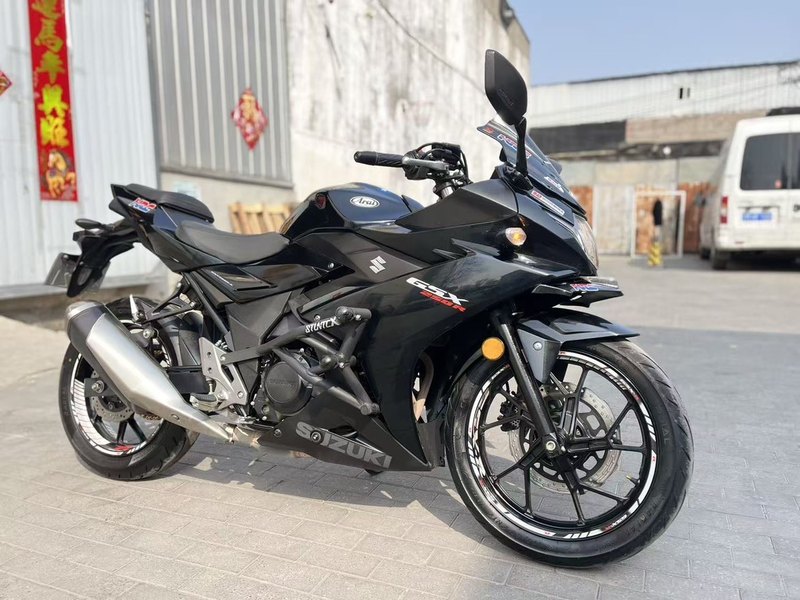 二手豪爵铃木GSX250R