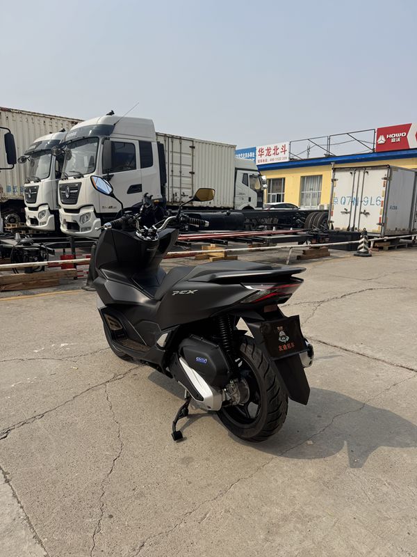 二手五羊本田PCX