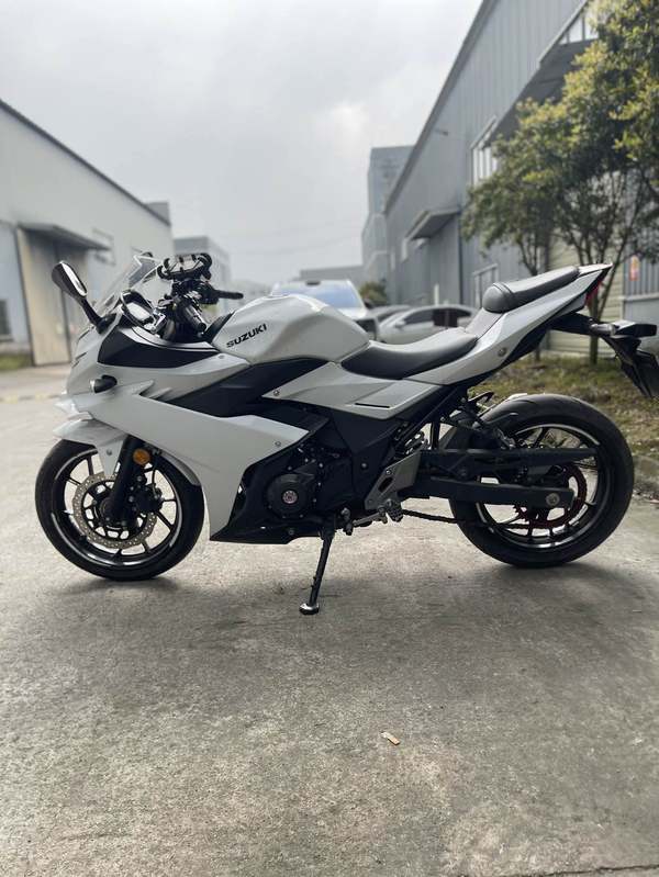 二手豪爵铃木GSX250R