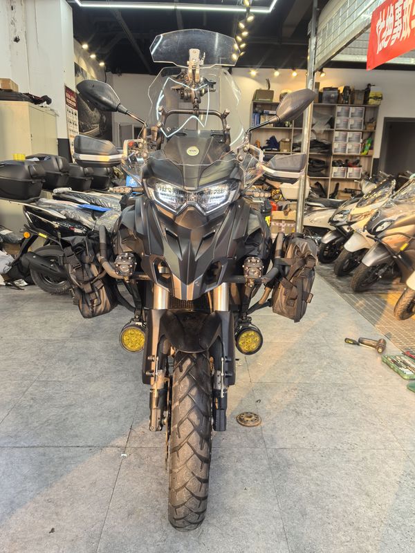 二手贝纳利TRK552