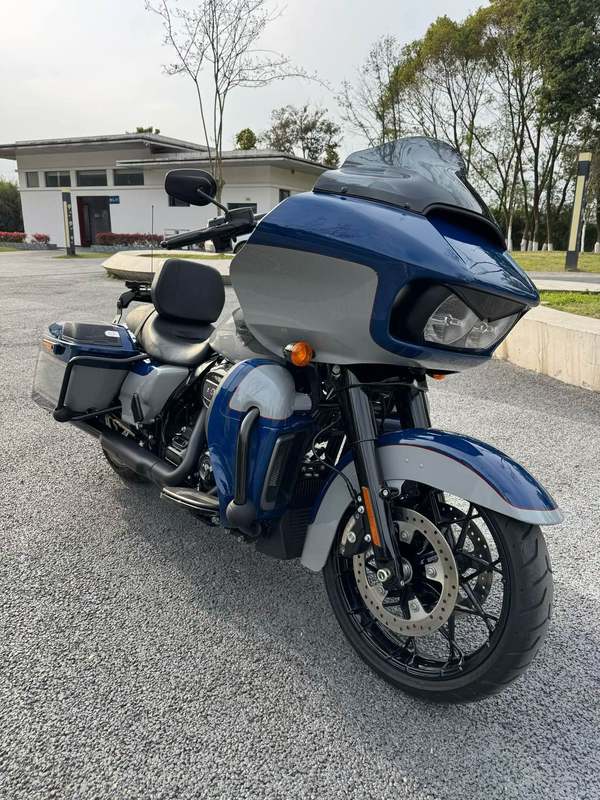 二手哈雷戴维森公路滑翔 Road Glide