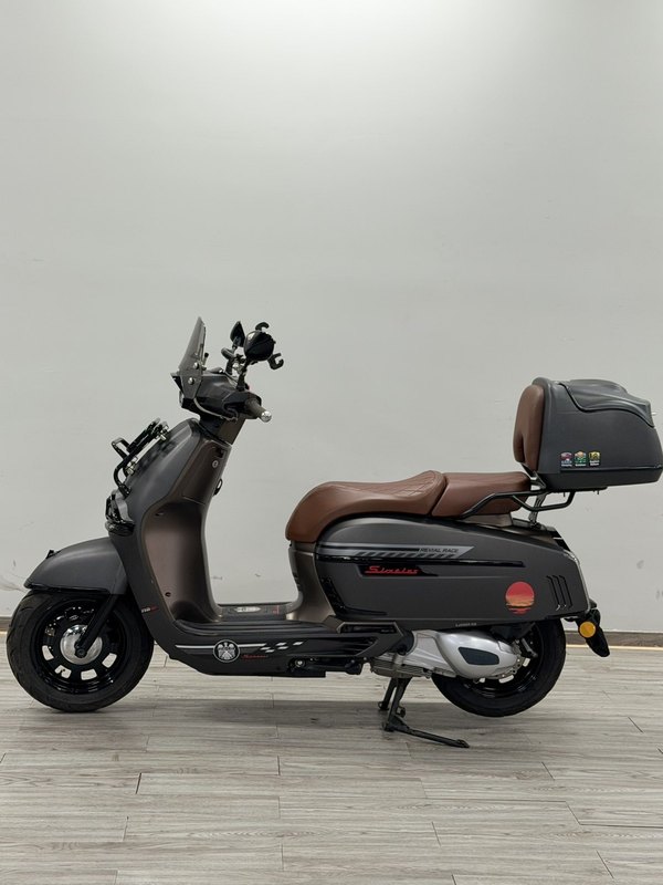 二手维多利亚Sixties 250Si