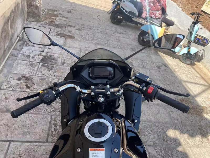 二手济南铃木极客飒 Gixxer 155