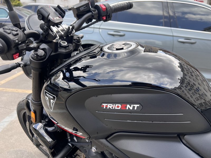 二手凯旋Trident 660