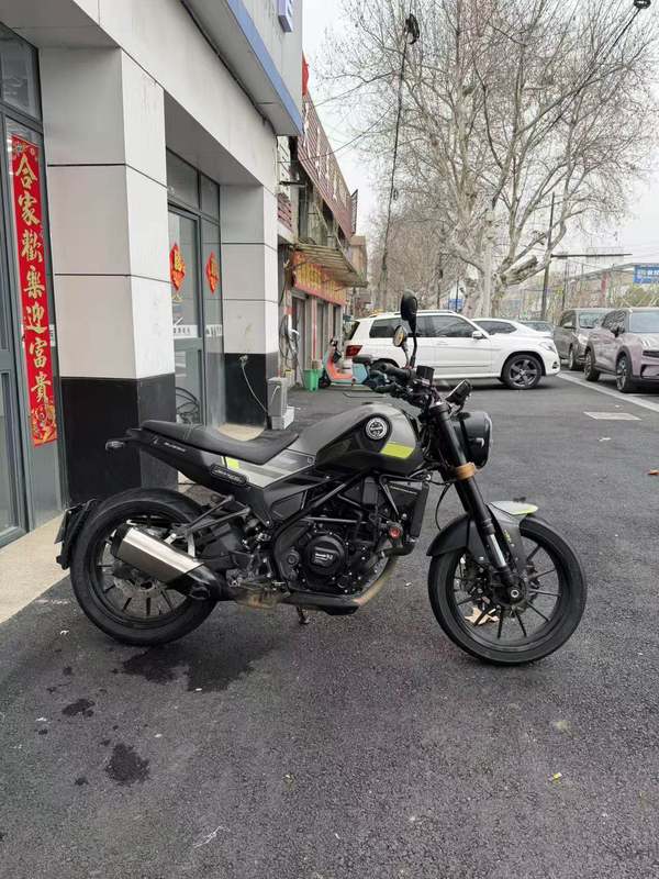 二手贝纳利幼狮 Leoncino 250