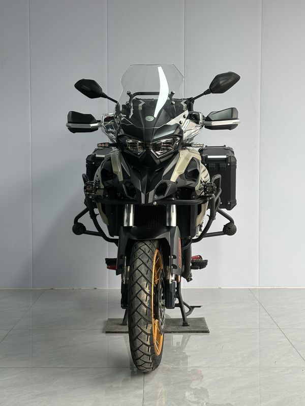 二手贝纳利TRK552