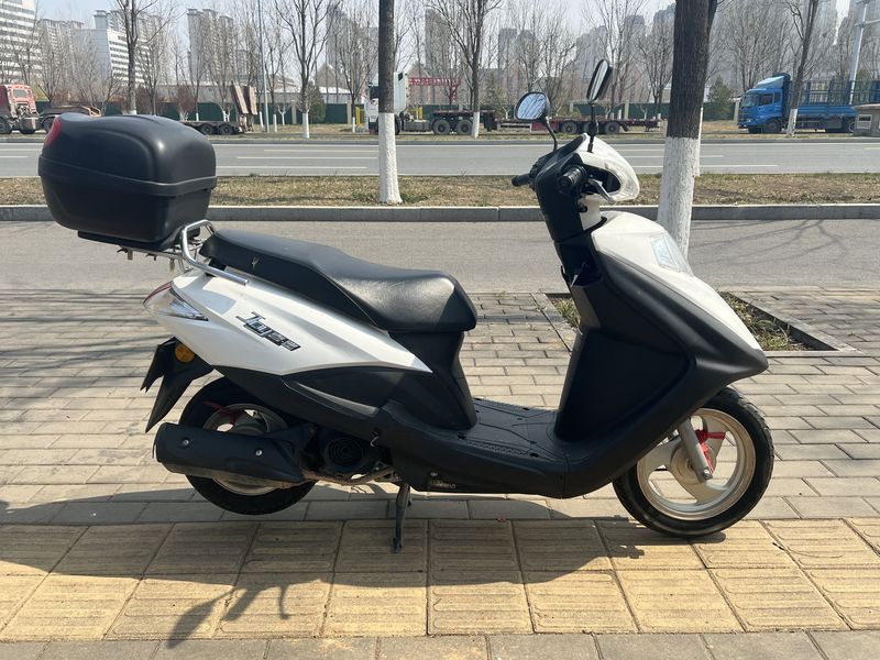 二手五羊本田SCR 喜鲨125