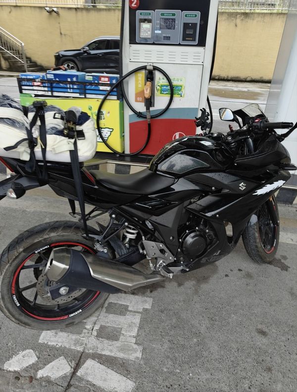 二手豪爵铃木GSX250R