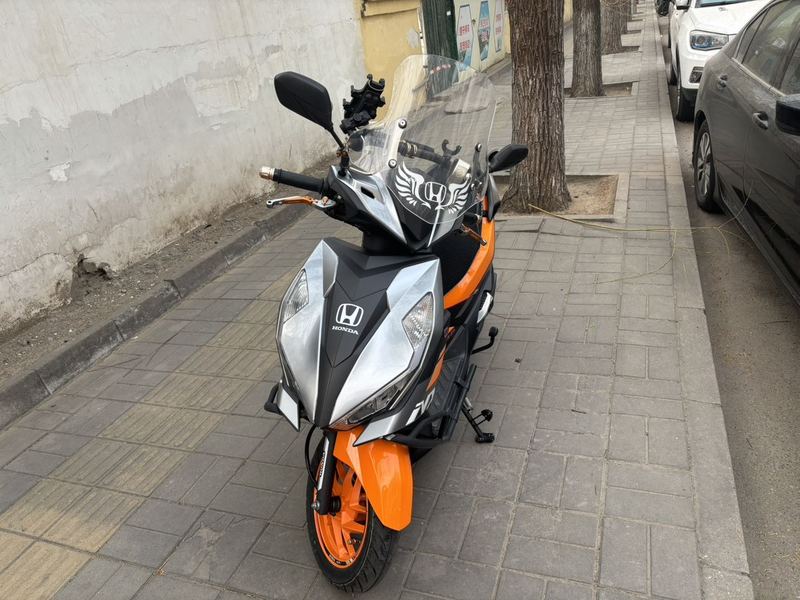 二手五羊本田NX125