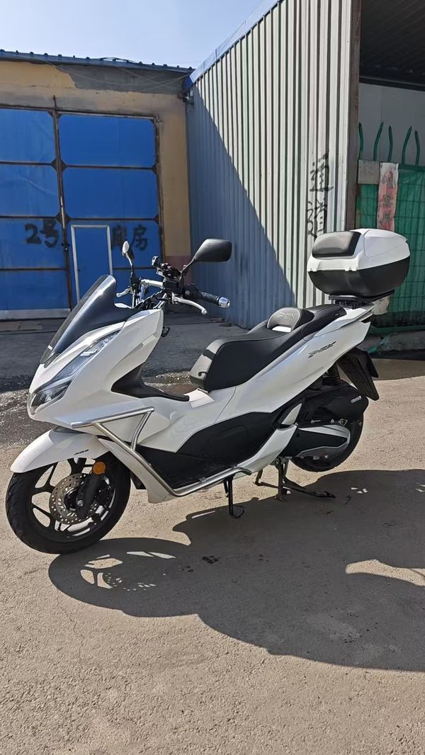 二手五羊本田PCX