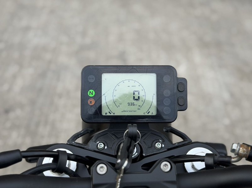 二手贝纳利幼狮 Leoncino 250