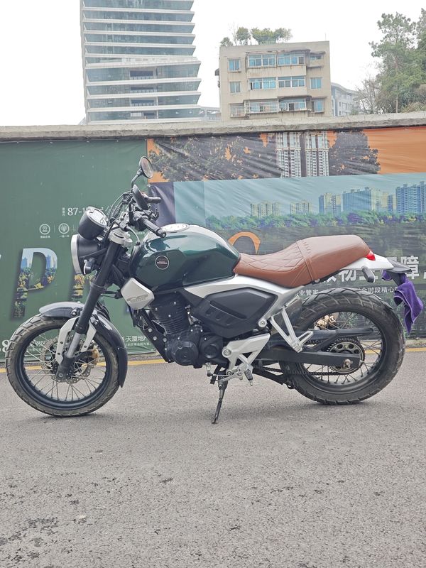 二手五羊本田鸷道 CB190SS