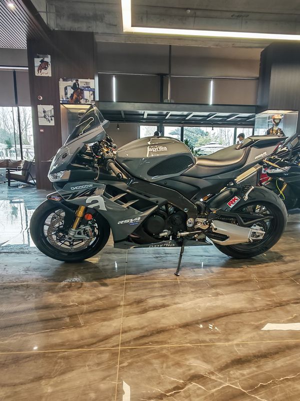 二手阿普利亚RSV4