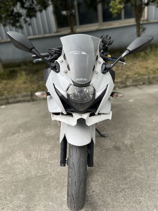 二手豪爵铃木GSX250R