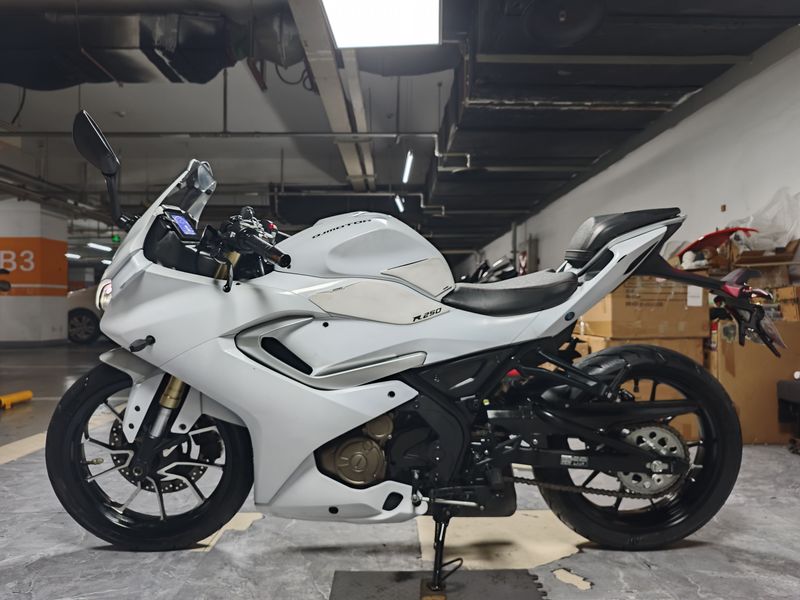 二手QJMOTOR赛250