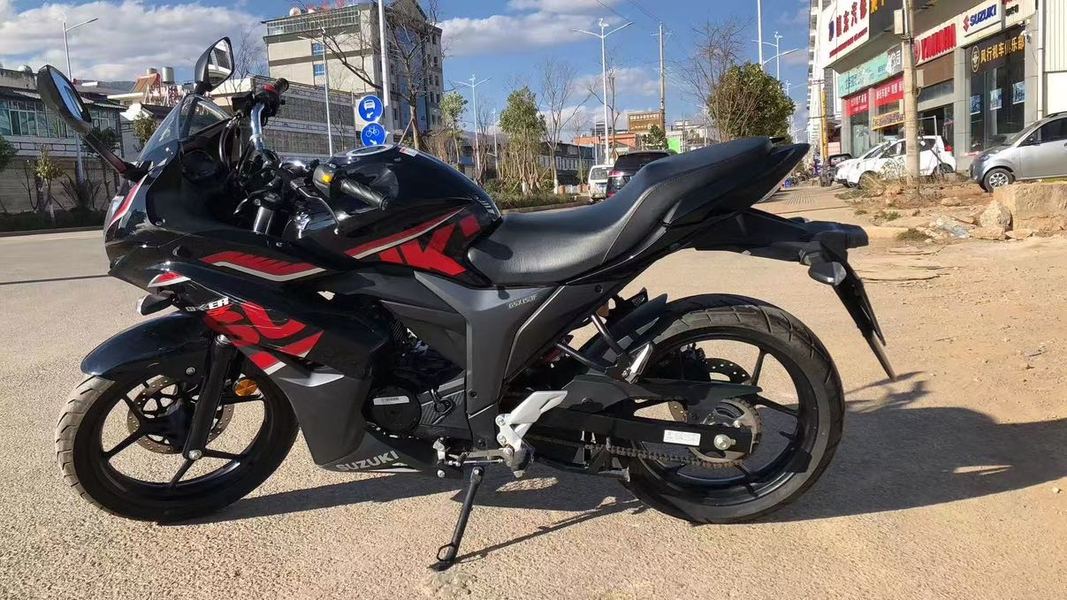 二手济南铃木极客飒 Gixxer 155