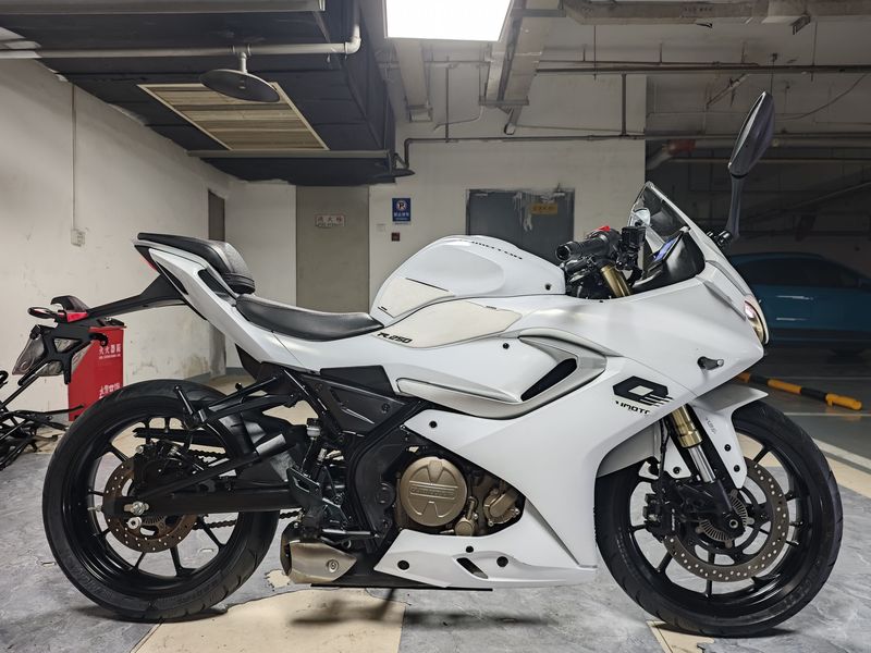 二手QJMOTOR赛250