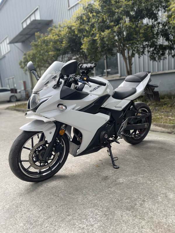 二手豪爵铃木GSX250R
