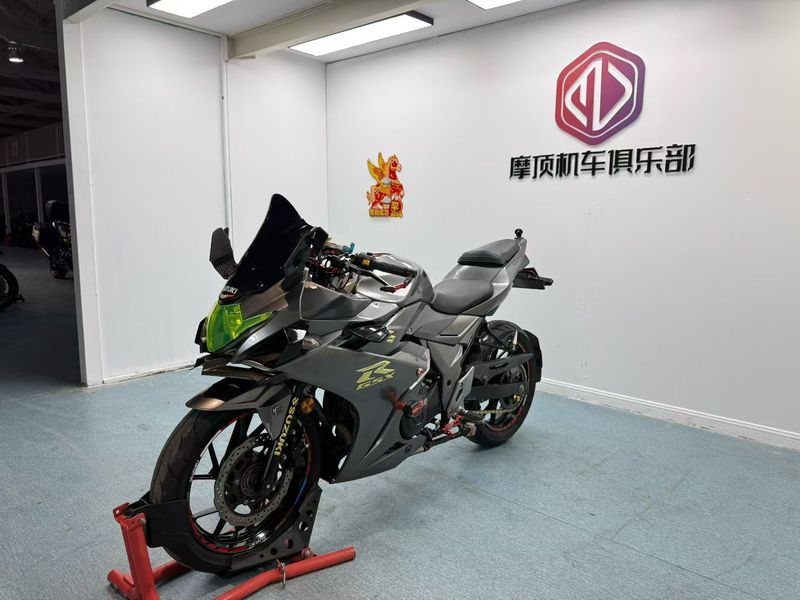 二手豪爵铃木GSX250R