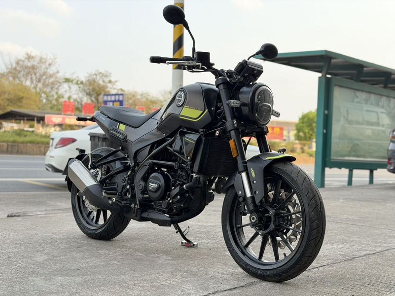 二手贝纳利幼狮 Leoncino 250