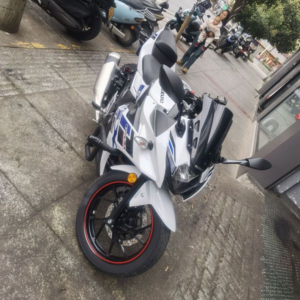 二手豪爵铃木GSX250R