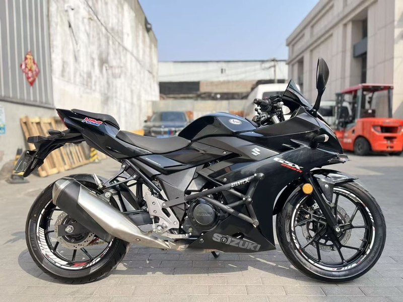 二手豪爵铃木GSX250R