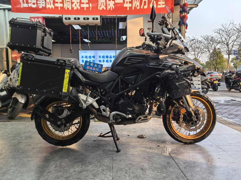 二手贝纳利TRK552