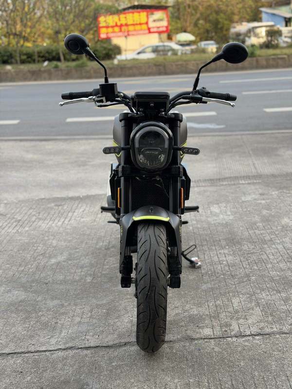 二手贝纳利幼狮 Leoncino 250