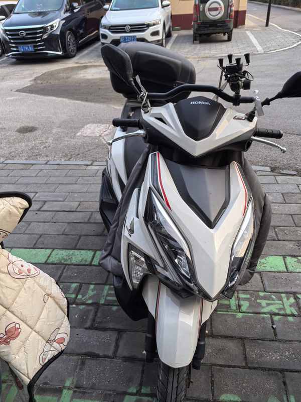 二手新大洲本田裂行 RX125Fi