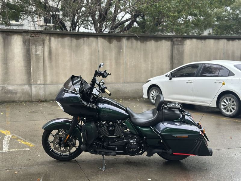 二手哈雷戴维森公路滑翔 Road Glide