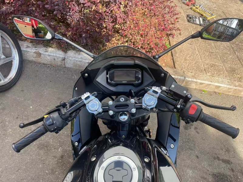二手济南铃木极客飒 Gixxer 155