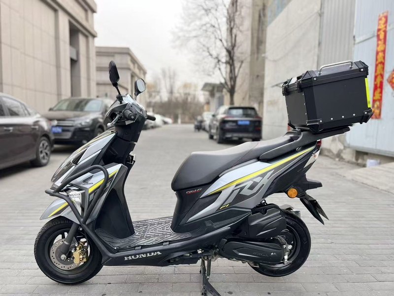 二手新大洲本田裂行 RX125Fi