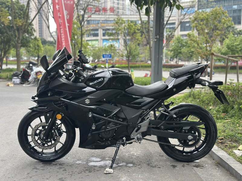 二手豪爵铃木GSX250R
