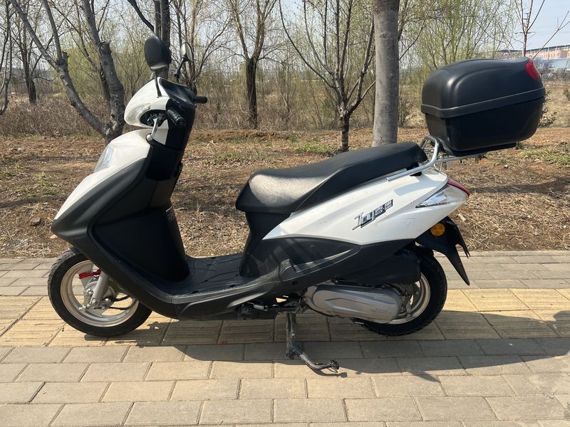 二手五羊本田SCR 喜鲨125