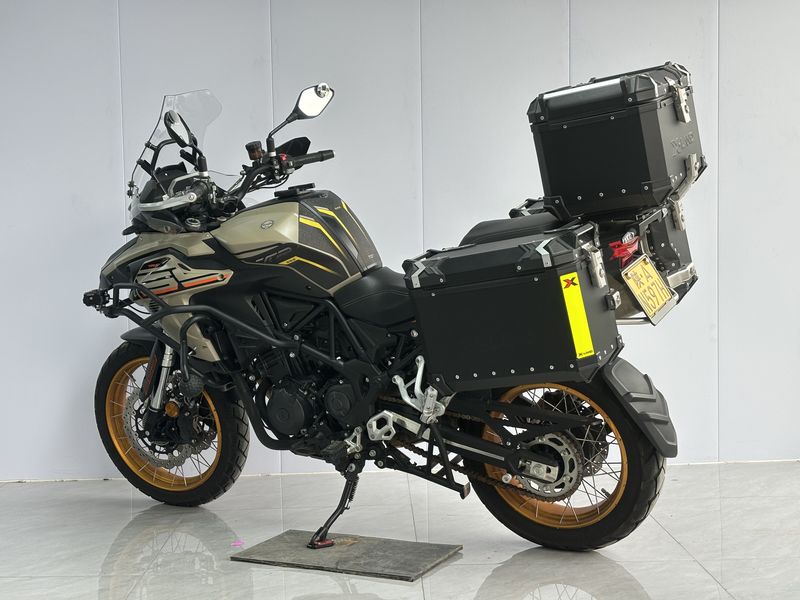 二手贝纳利TRK552