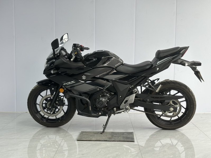 二手豪爵铃木GSX250R