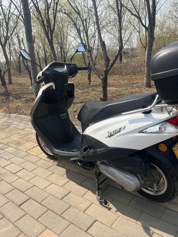 二手五羊本田SCR 喜鲨125